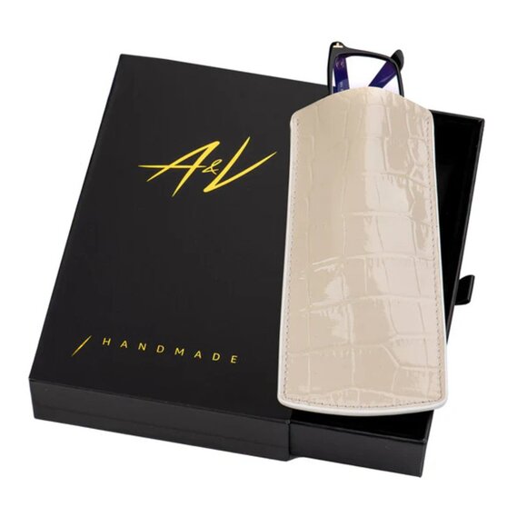 Luxury Calfskin Glasses Case – Alligator‑Style Texture - Beach Color - Picture 2 of 3